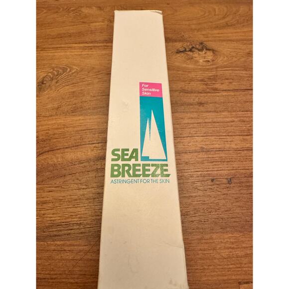 Vintage 1993 Sea Breeze Astringent 10 oz Bottle - Prop - Picture 3 of 10